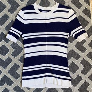 ✨FRAME fitted t-shirt✨